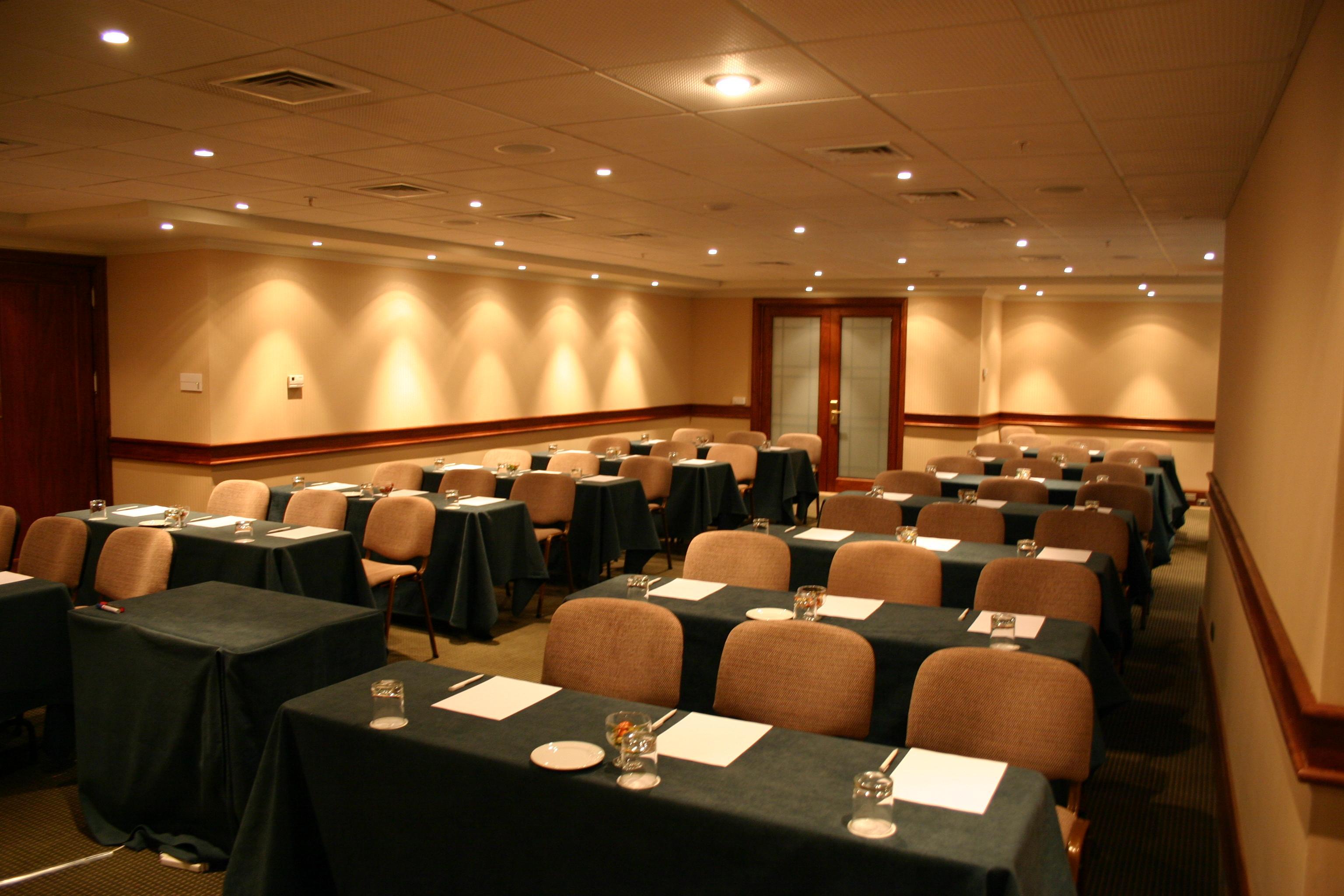 Plaza El Bosque Ebro Hotell Santiago de Chile Exteriör bild A conference room