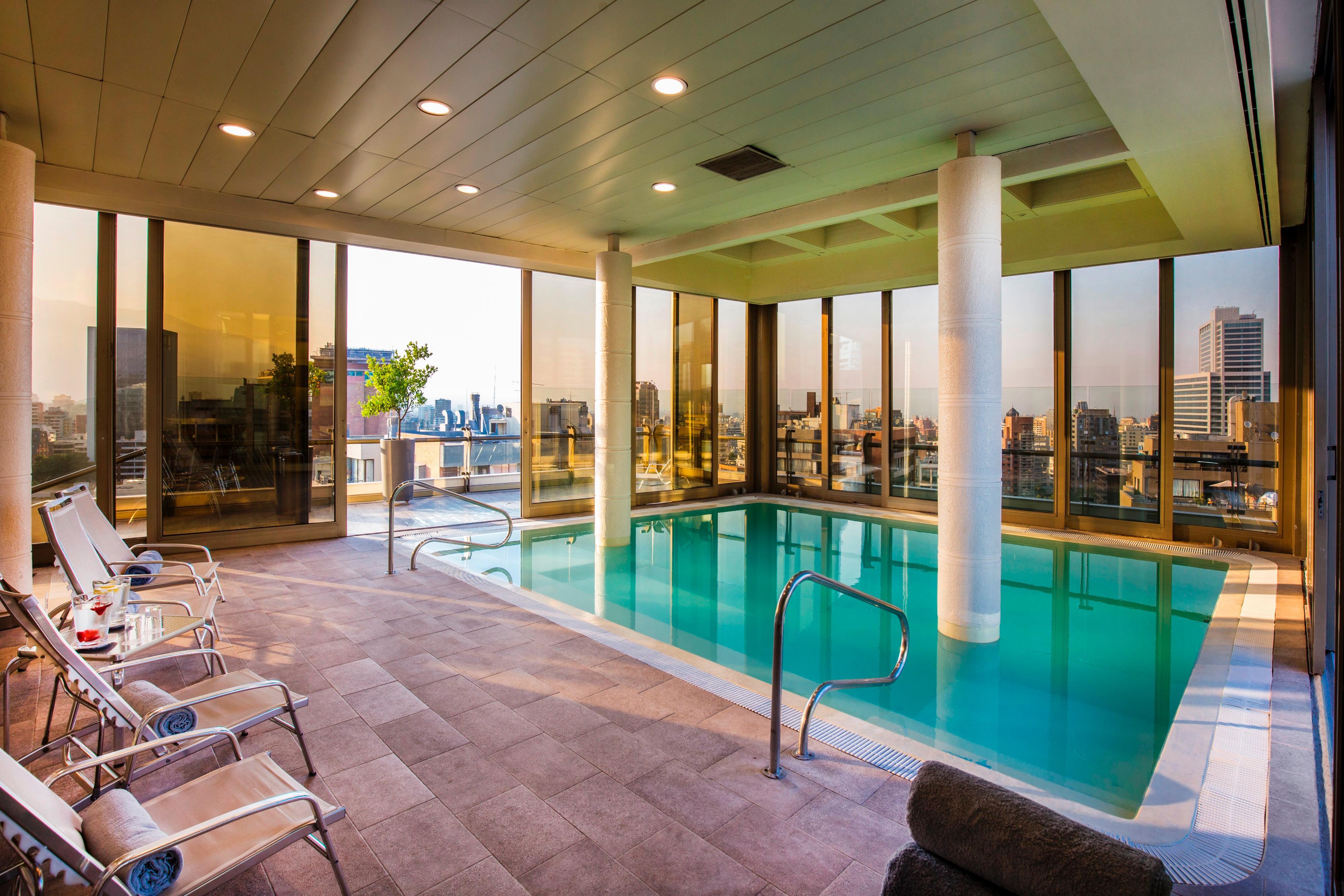 Plaza El Bosque Ebro Hotell Santiago de Chile Exteriör bild The pool at the 26th floor
